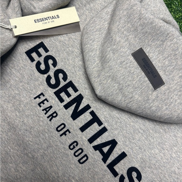✨Fear of God Essentials SS22  Dark Oatmeal Hoodie✨ - Picture 3 of 5